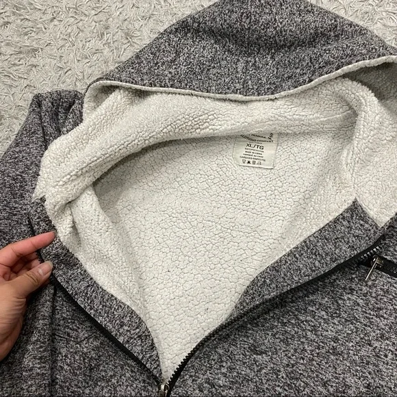 Sweater - Picture 4 of 5